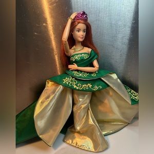 Gorgeous Fully Posable Princess Fiona Barbie In A Collector’s Royal Green Dress